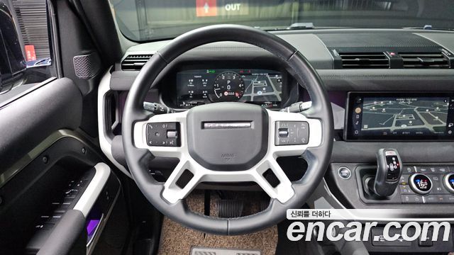 Land Rover Defender 2022 — photo 19