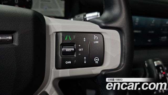 Land Rover Defender 2022 — photo 27