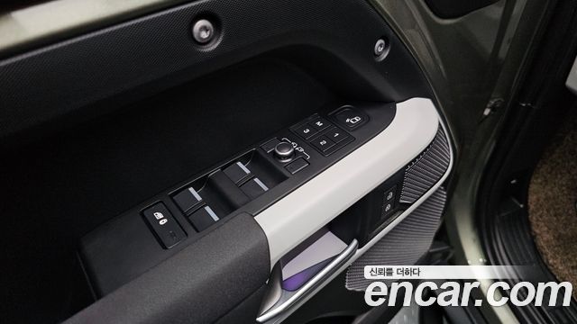 Land Rover Defender 2022 — photo 31