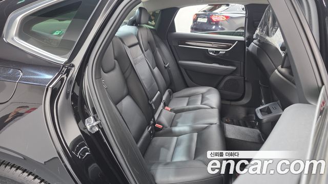 Volvo S90 2017 — photo 12