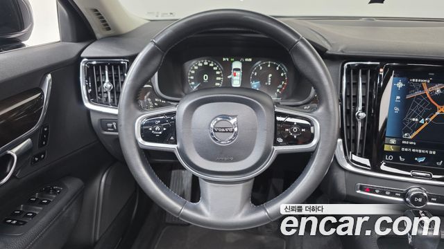 Volvo S90 2017 — photo 13