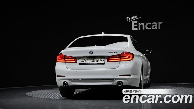 BMW 5-Series 2018 — photo 4