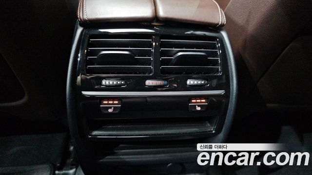 BMW 5-Series 2018 — photo 23