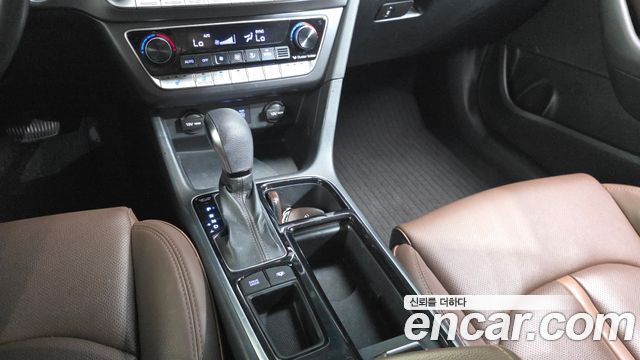 Hyundai Sonata 2018 — photo 12