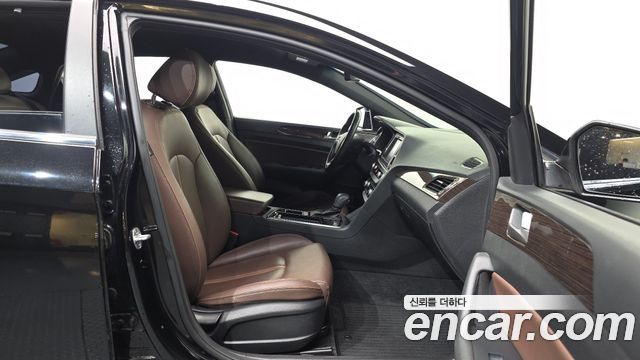 Hyundai Sonata 2018 — photo 17