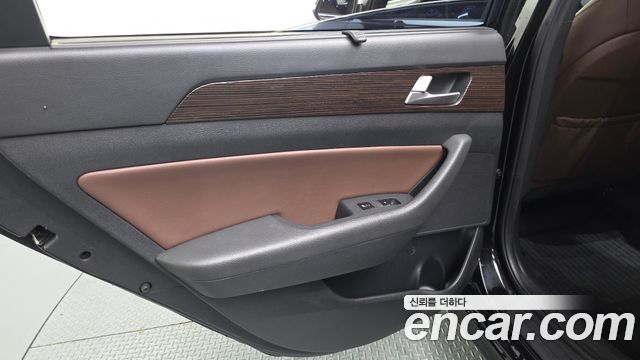 Hyundai Sonata 2018 — photo 15