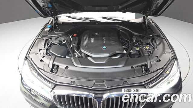 BMW 7-Series 2016 — photo 6