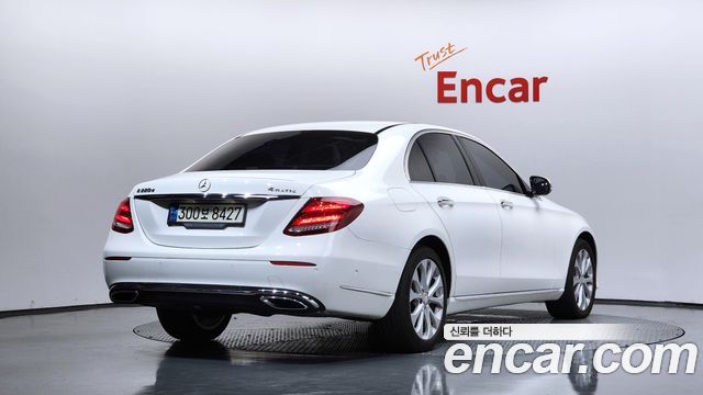 Mercedes-Benz E-Class 2017 — photo 2