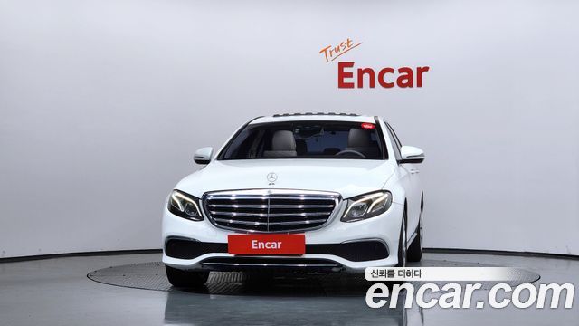 Mercedes-Benz E-Class 2017 — photo 3