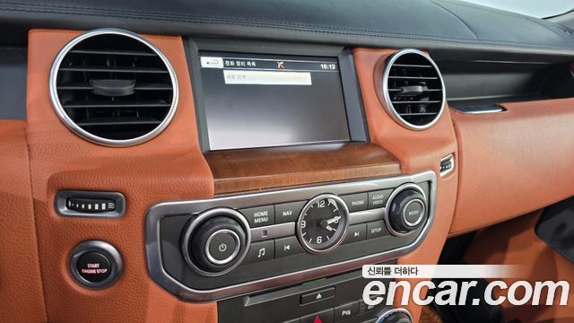 Land Rover Discovery 2016 — photo 22