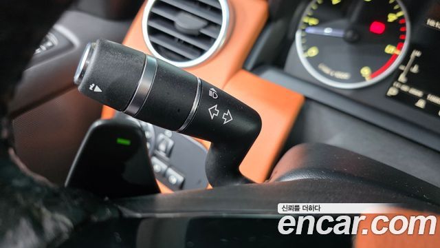 Land Rover Discovery 2016 — photo 28