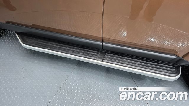 Land Rover Discovery 2016 — photo 34