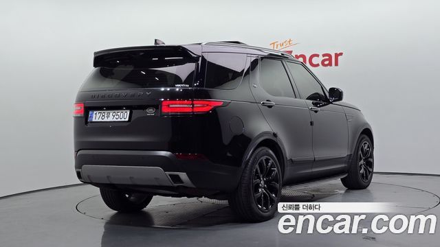 Land Rover Discovery 2019 — photo 2