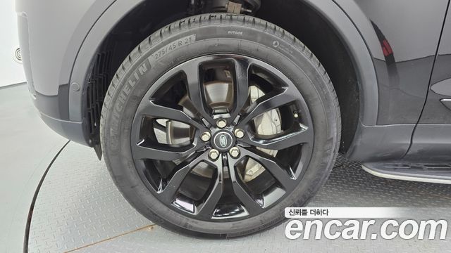 Land Rover Discovery 2019 — photo 5