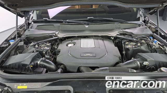 Land Rover Discovery 2019 — photo 6