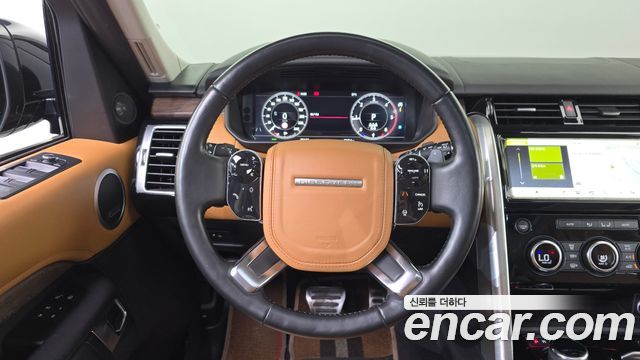 Land Rover Discovery 2019 — photo 20