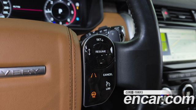 Land Rover Discovery 2019 — photo 23