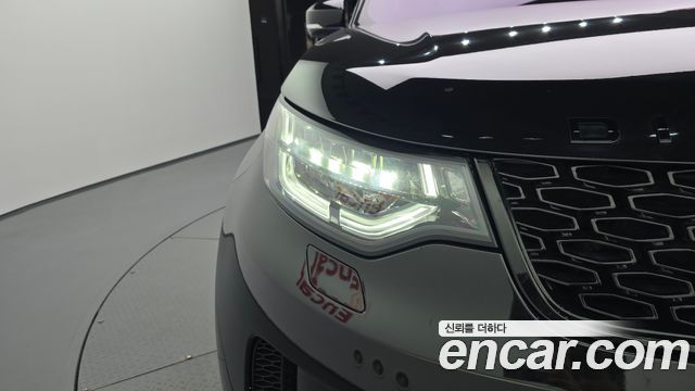 Land Rover Discovery 2019 — photo 8