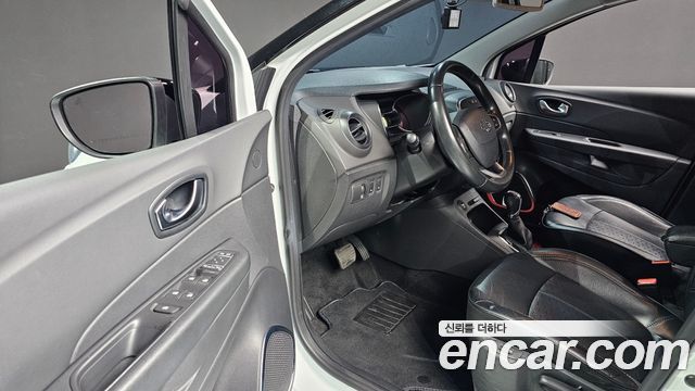 Renault Korea QM3 2018 — photo 11