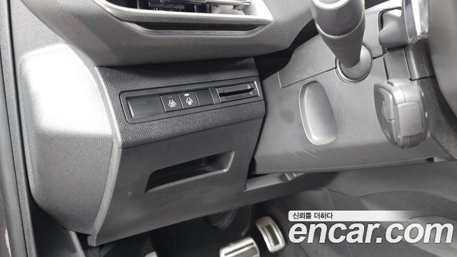 Peugeot 3008 2022 — photo 29