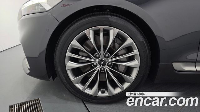 Kia K9 2022 — photo 5