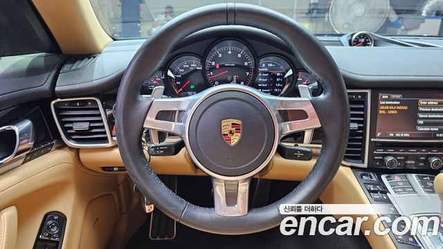 Porsche Panamera 2016 — photo 12