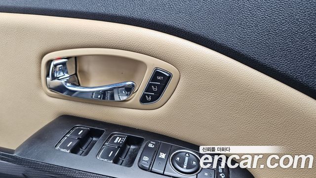 Kia Canival 2016 — photo 26