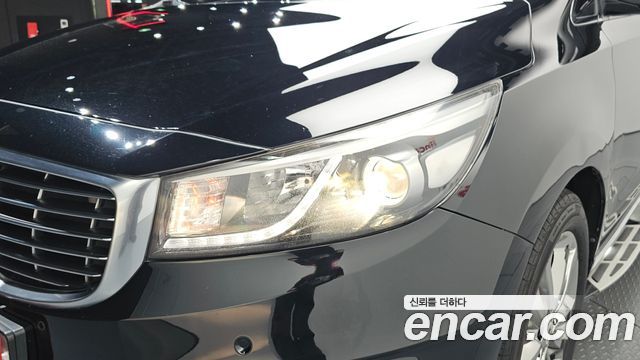Kia Canival 2016 — photo 8