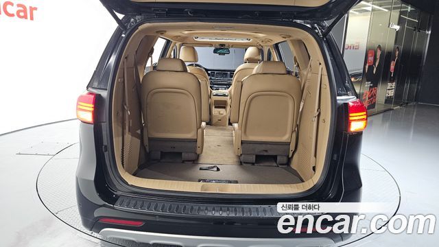 Kia Canival 2016 — photo 29