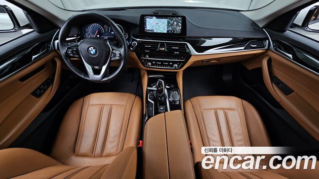 BMW 5-Series 2018 — photo 7