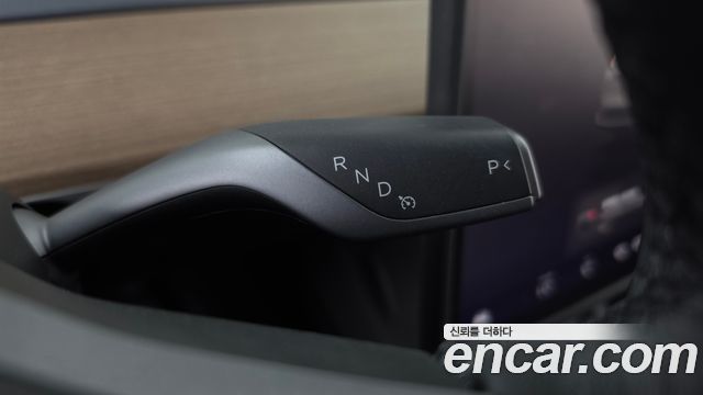 Tesla Model Y 2022 — photo 12