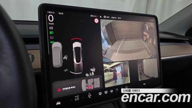 Tesla Model Y 2022 — photo 21