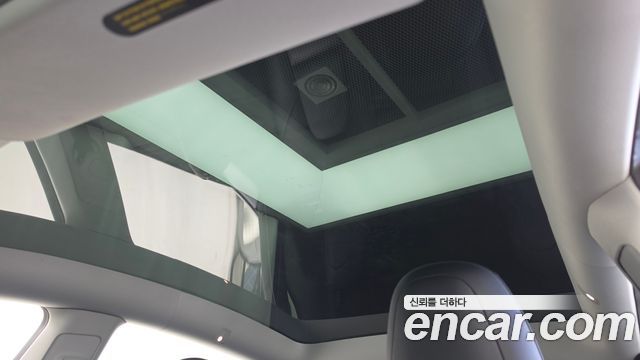 Tesla Model Y 2022 — photo 24