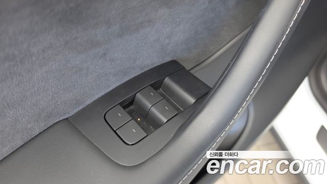 Tesla Model Y 2022 — photo 27