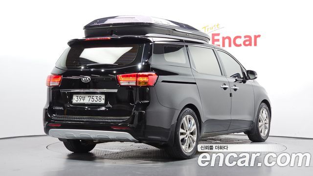 Kia Canival 2018 — photo 2