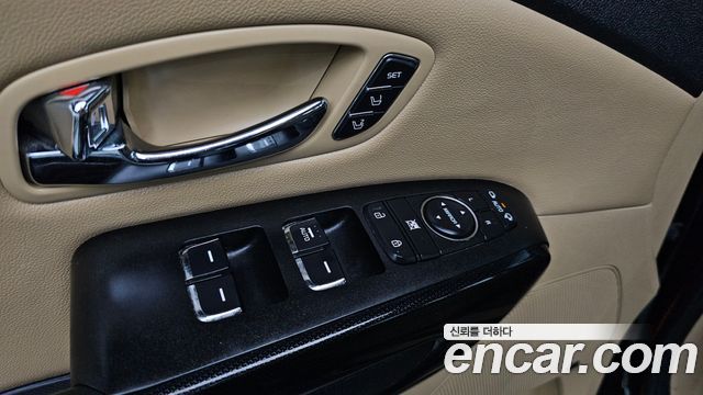 Kia Canival 2018 — photo 22