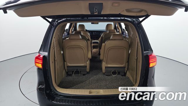 Kia Canival 2018 — photo 26