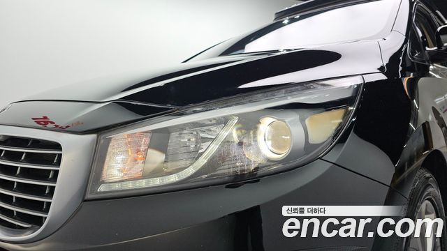 Kia Canival 2018 — photo 8