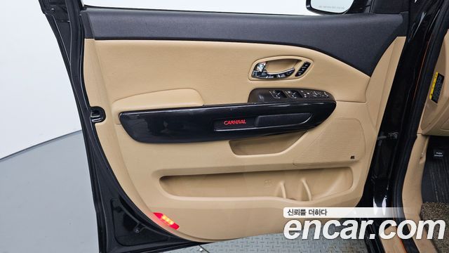 Kia Canival 2018 — photo 14