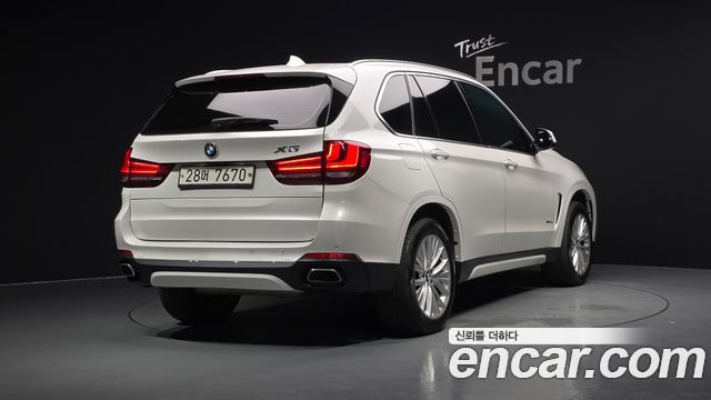 BMW X5 2017 — photo 2