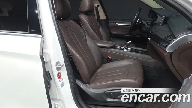 BMW X5 2017 — photo 17