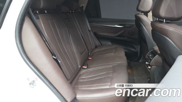 BMW X5 2017 — photo 18