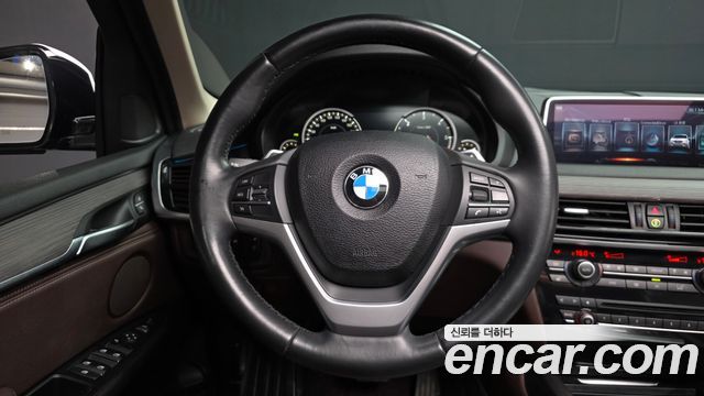 BMW X5 2017 — photo 19