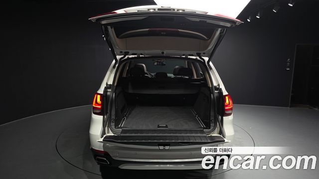 BMW X5 2017 — photo 26