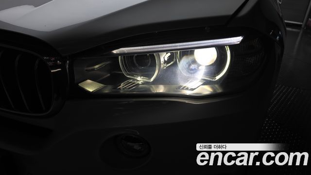 BMW X5 2017 — photo 8