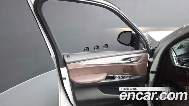 BMW X5 2017 — photo 14