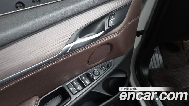BMW X5 2017 — photo 28