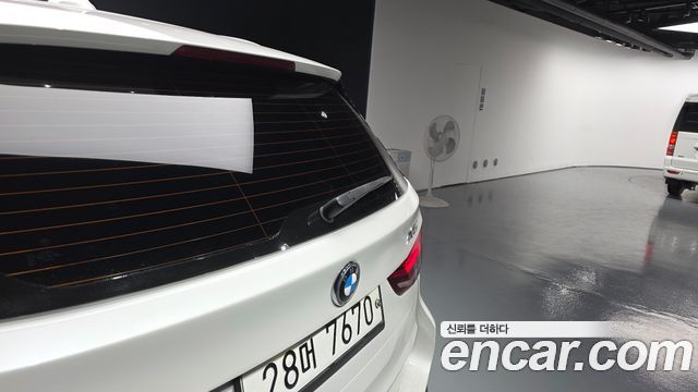 BMW X5 2017 — photo 41