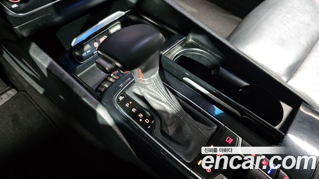 Kia K7 2018 — photo 9