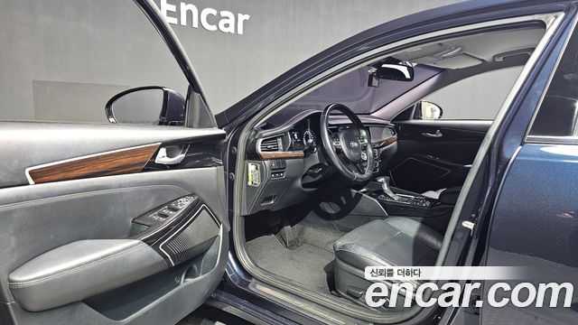 Kia K7 2018 — photo 10